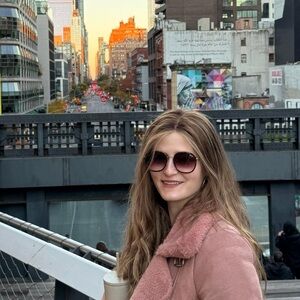 Meet your Posher, Rebecca